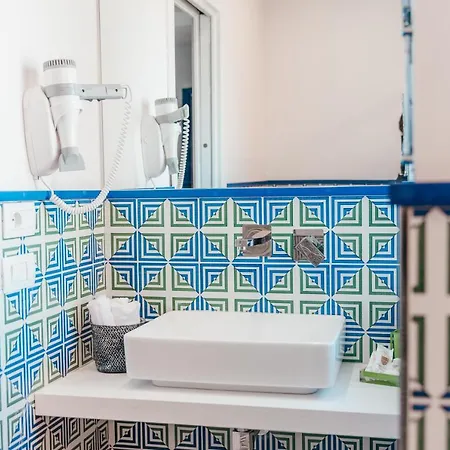 Alojamento de Acomodação e Pequeno-almoço Maison Serena 4*